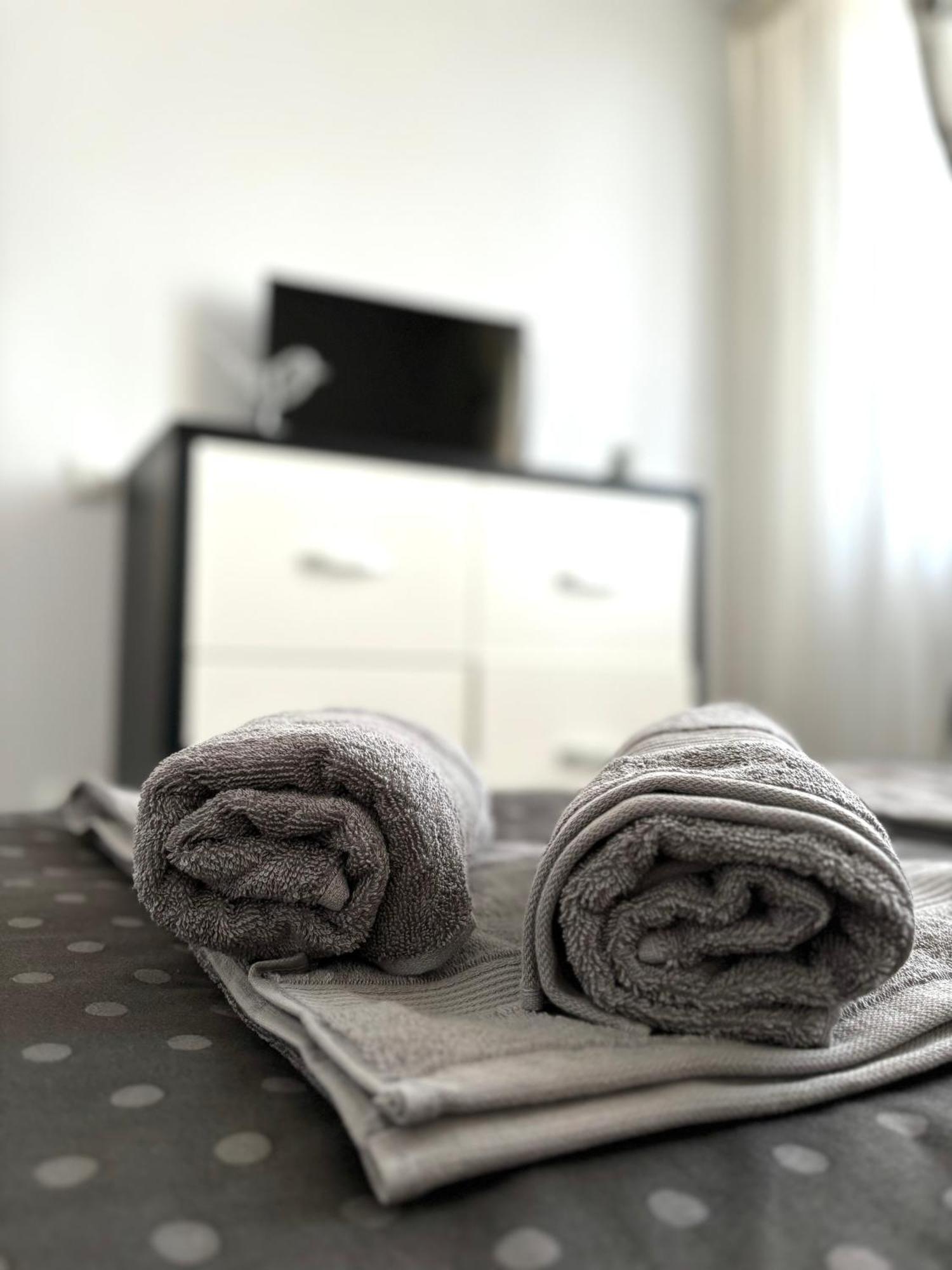 Taste Of Iasi - Two Room Apartment - Central - Sunset Touch Zewnętrze zdjęcie