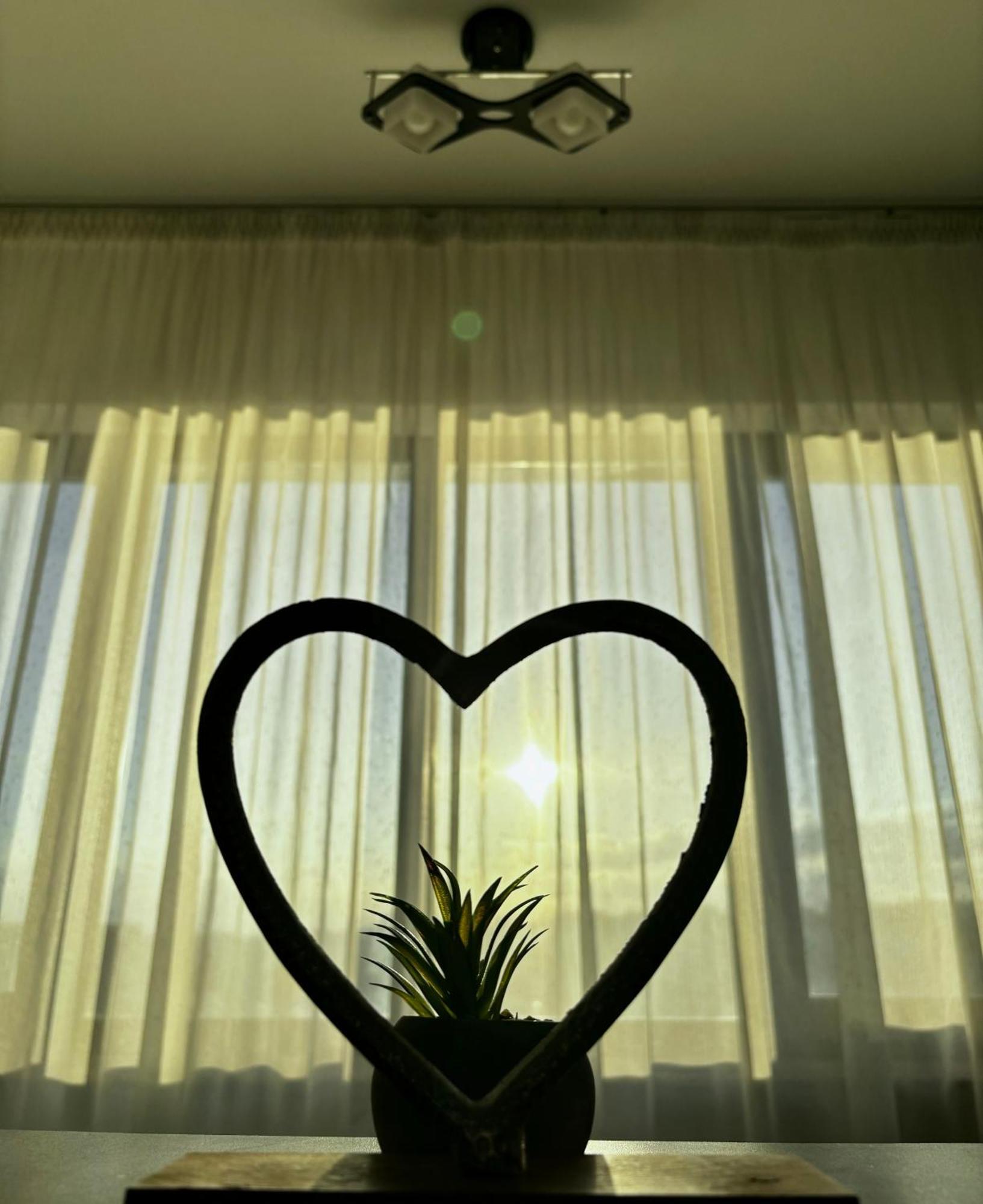 Taste Of Iasi - Two Room Apartment - Central - Sunset Touch Zewnętrze zdjęcie