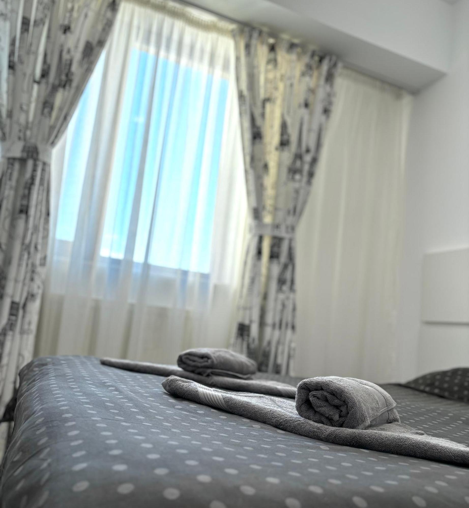 Taste Of Iasi - Two Room Apartment - Central - Sunset Touch Zewnętrze zdjęcie